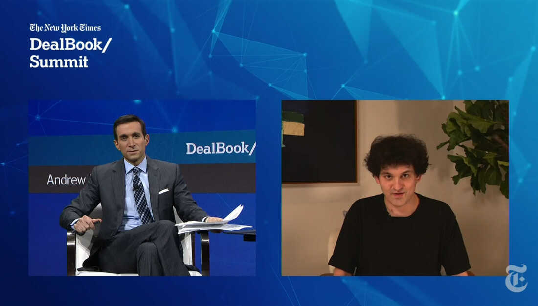 Sam và người phỏng vấn tại Dealbook Summit | Nguồn NPR 01dec2022img5250custom9c48fac42c908461366eb08de881efaf4541141cs1100c50jpg