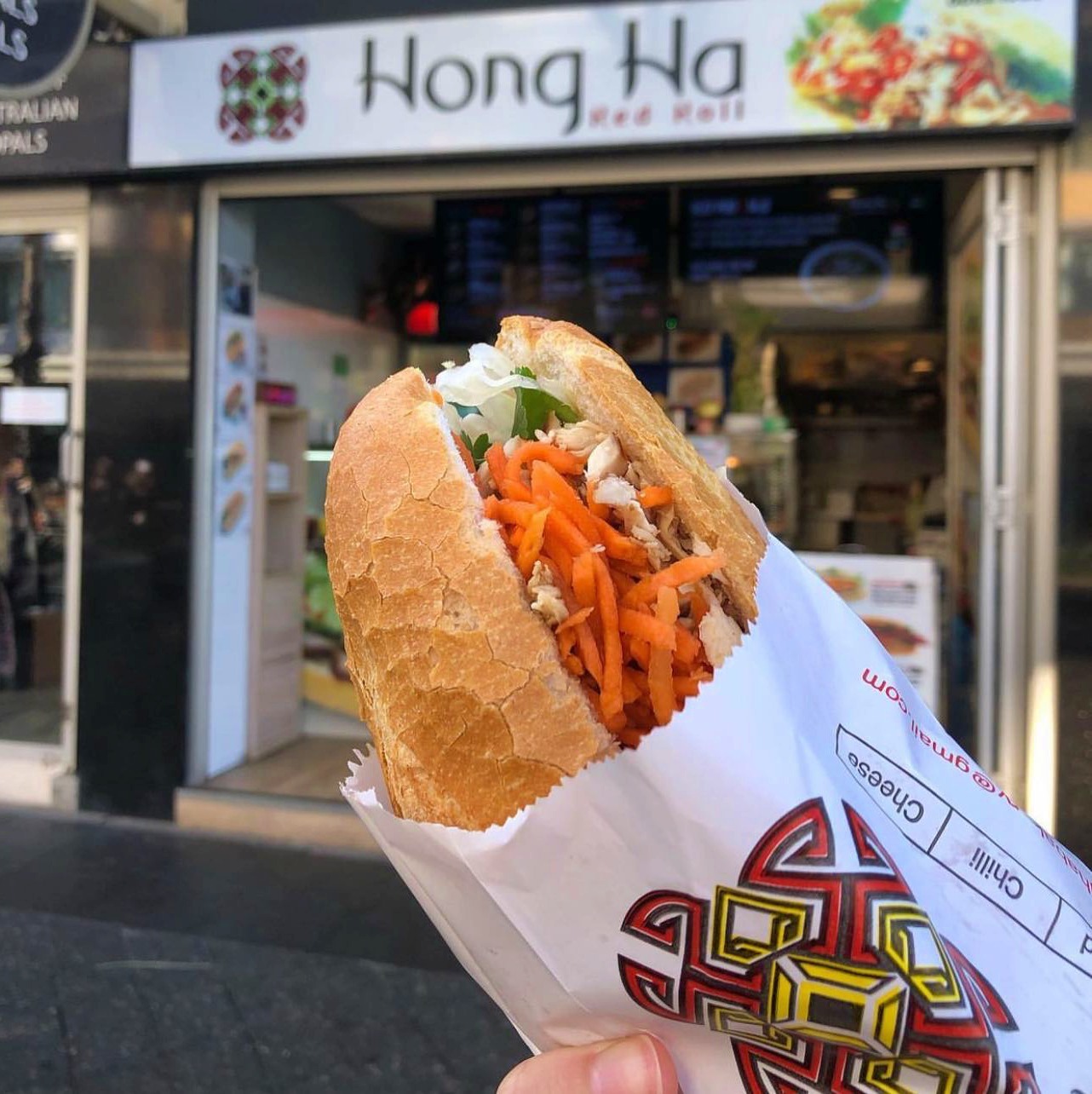 Go for the pork if it’s your first time trying the bread rolls | Source Hong Ha Bakery