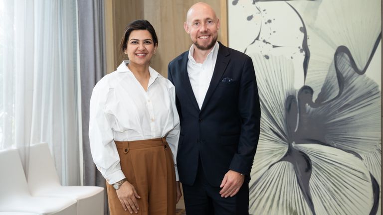 Ms. Mehvesh Mumtaz Ahmed, Vice President of Impact & Sustainability at Rosewood Hotel Group and Mr. Niklas Wagner, General Manager of New World Saigon Hotel. | Source: Vietnam ESG Investor Conference