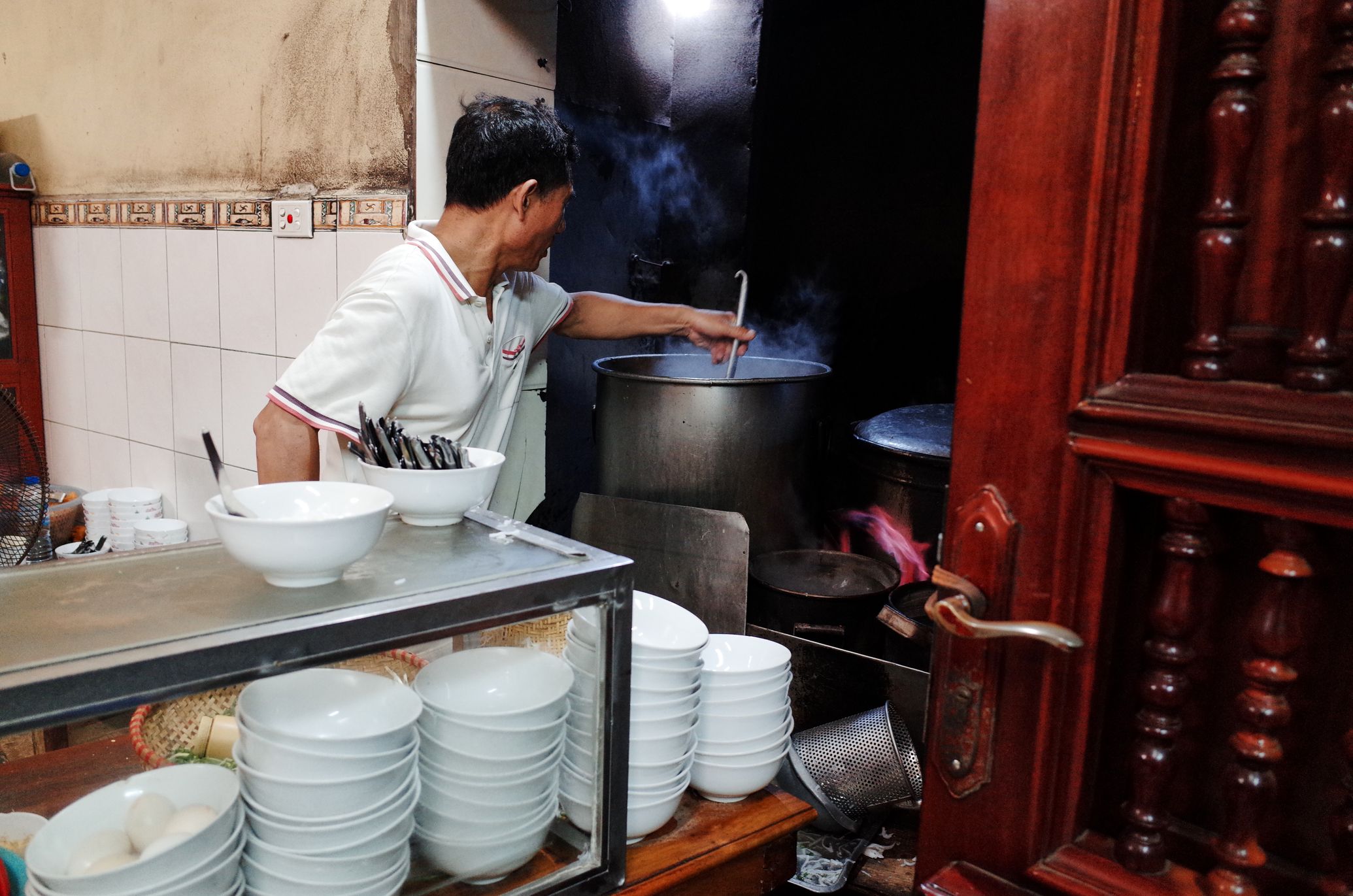 The two phởs distinct flavor profiles are reflective of Hanoi and Saigon people’s somewhat contrasting nature and lifestyles | Source Shutterstock