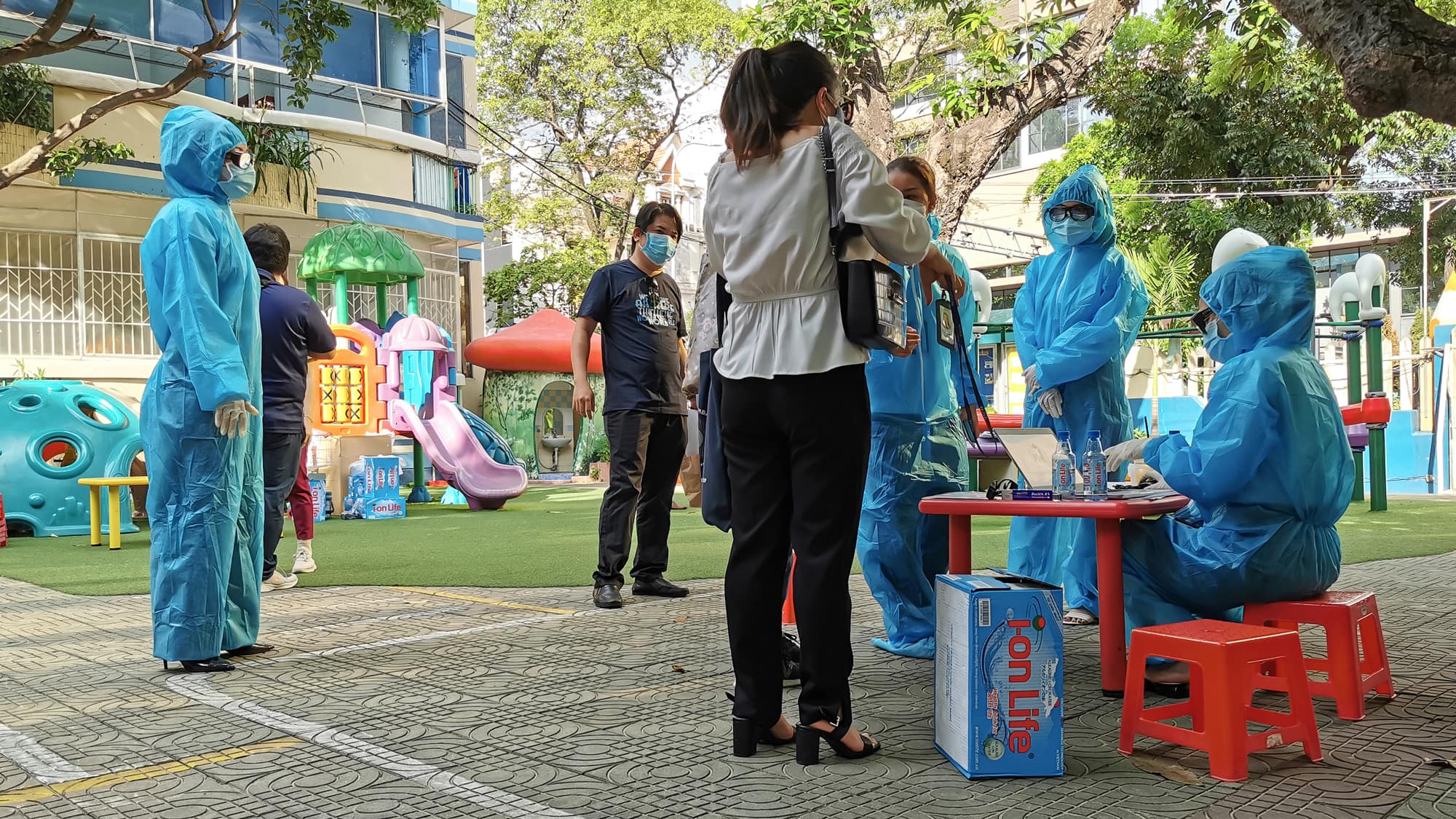 Ho Chi Minh City is now conducting large-scale testing to prevent further spread of the virus | Source Shutterstock
