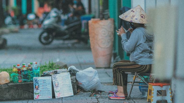 HCMC’s pay-for-use sidewalk scheme has been retired | Source: Thoi Nam Cao via Pexels