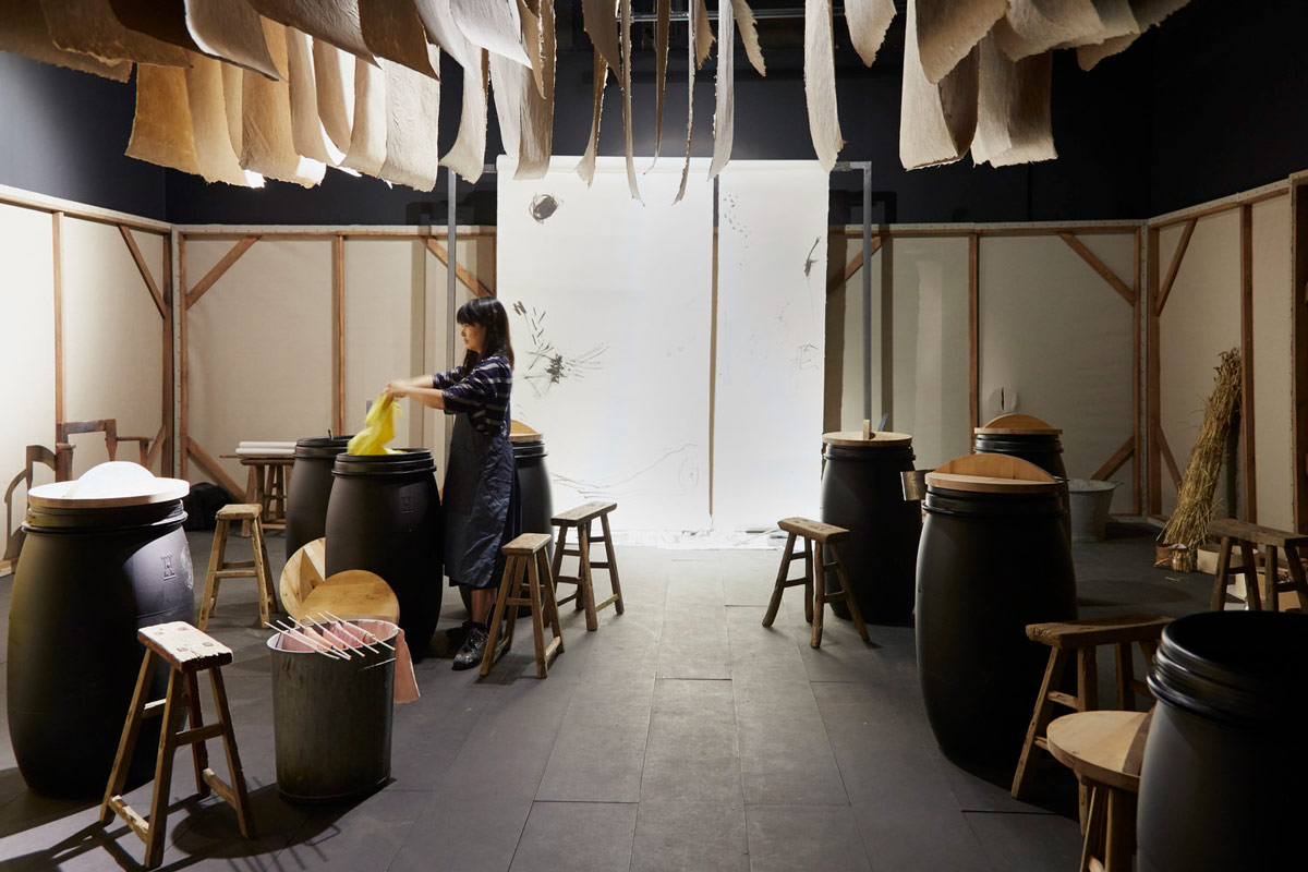 Lola Lely at her workshop | Source Lola Lely Studio
