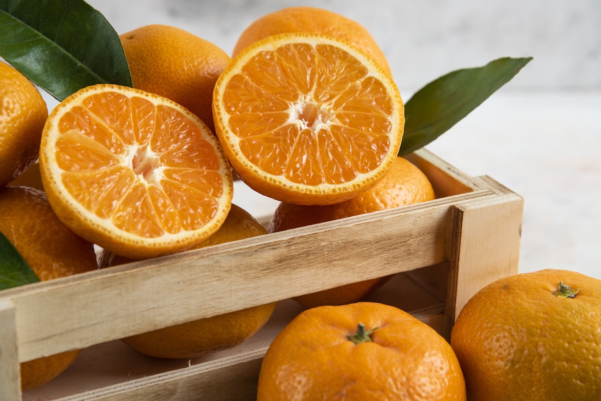 Cam là một trong những loại trái cây chứa nhiều vitamin C rất tốt cho sức khoẻ | Nguồn Freepik traacutei cam