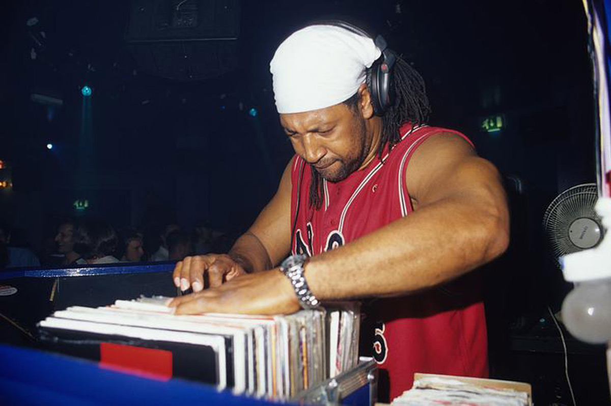 DJ Kool Herc | Nguồn Henry Iddon titleDJ Kool Herc Nguồn Google DJ Kool Herc Nguồn Google