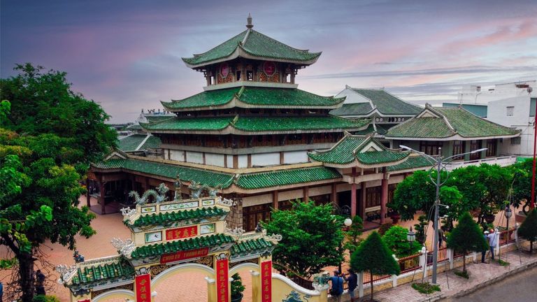 Chùa Bà Chúa Xứ, also known as Miếu Bà Chúa Xứ Núi Sam, is located at the foot of Sam Mountain, An Giang Province. | Source: Management Board of the Sam Mountain National Tourist Area