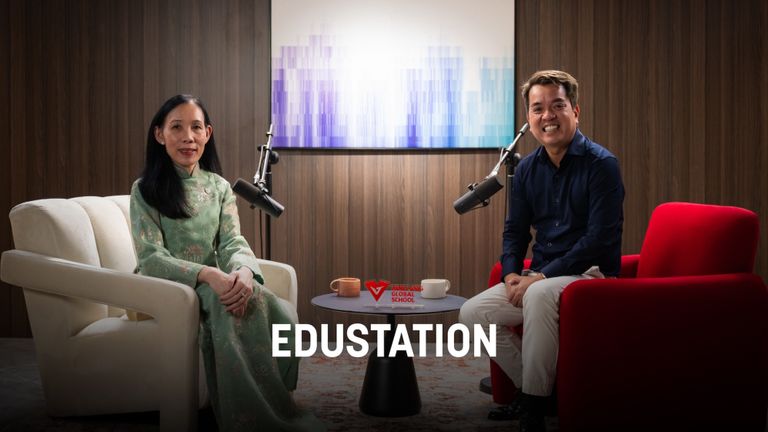 PGS.TS Trần Thị Mỹ Diệu và host Hùng Võ trong tập podcast mới nhất của EduStation mùa thứ 5. | Nguồn: Khooa Nguyễn cho Vietcetera