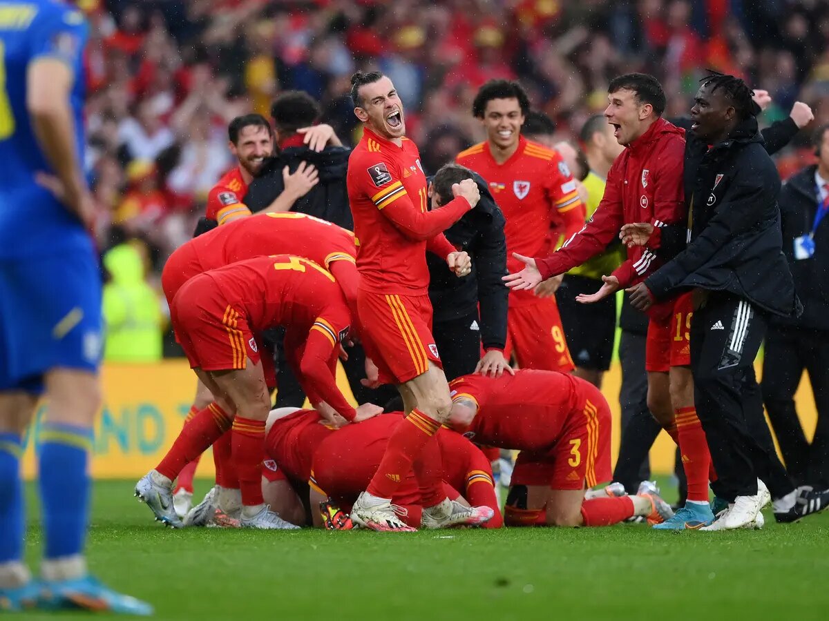 Gareth Bale và đồng đội ăn mừng chiến thắng trước Ukraine - đối thủ cạnh tranh trực tiếp của Wales tại vòng loại World Cup | Nguồn Getty Images 15nov20224417jpg