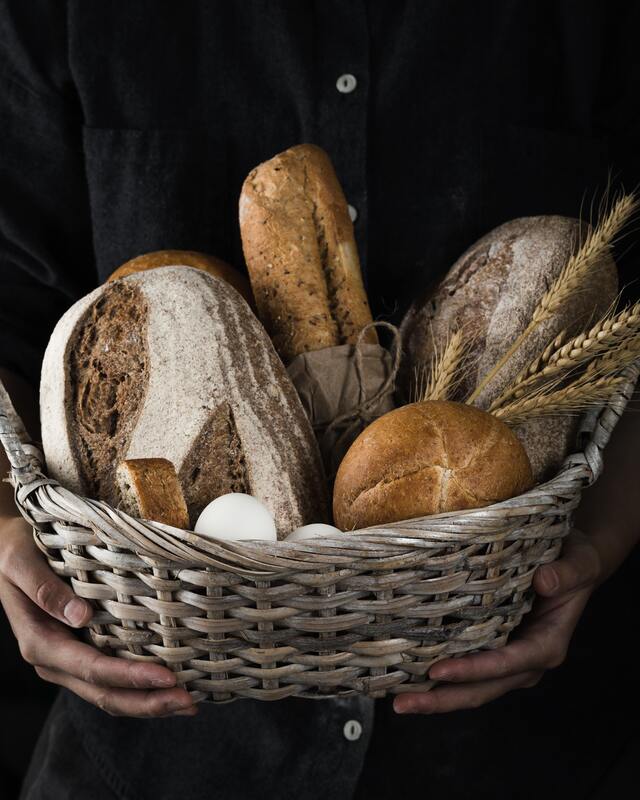 Các loại bánh mì thủ công giao tận nhà | Nguồn Park Hyatt Các loại bánh mì thủ công giao tận nhà. | Nguồn: Park Hyatt