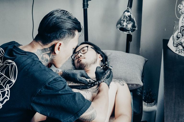 Tuyecircn Nguyễn ndash Người saacuteng lập Monster Ink