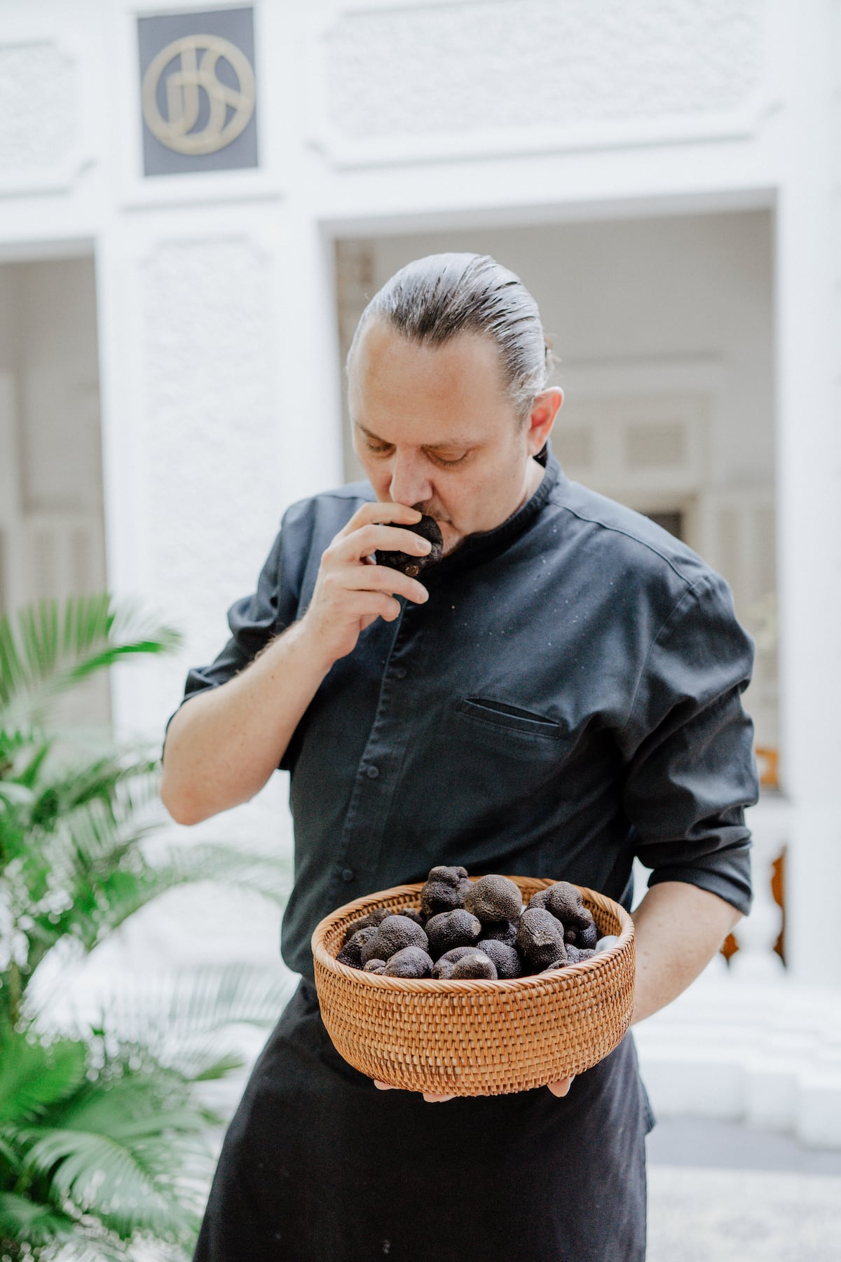 Chiêm ngưỡng ‘Kim cương đen của giới ẩm thực’ tại Jardin Des Sens Saigon0