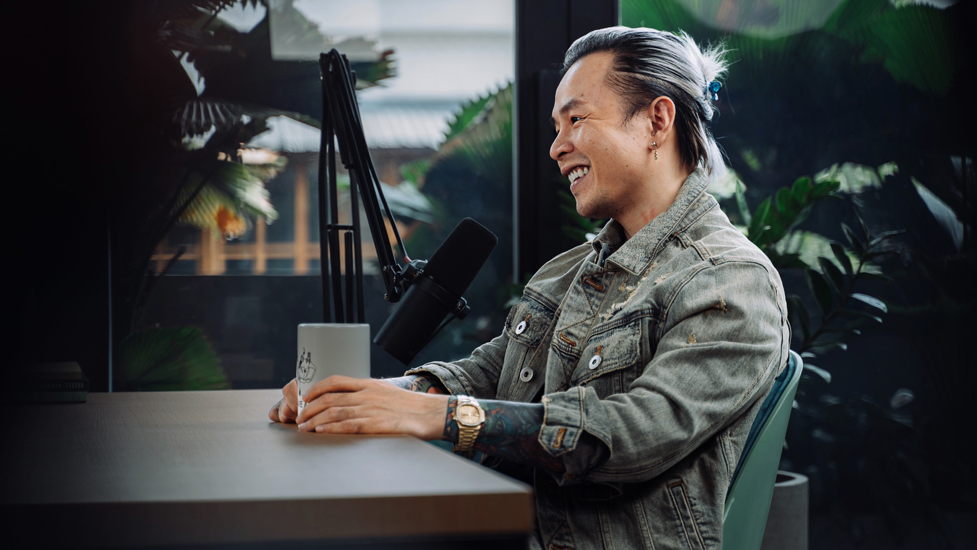 Binz "Đối thủ lớn nhất trong đời mình là... mình!" Vietcetera