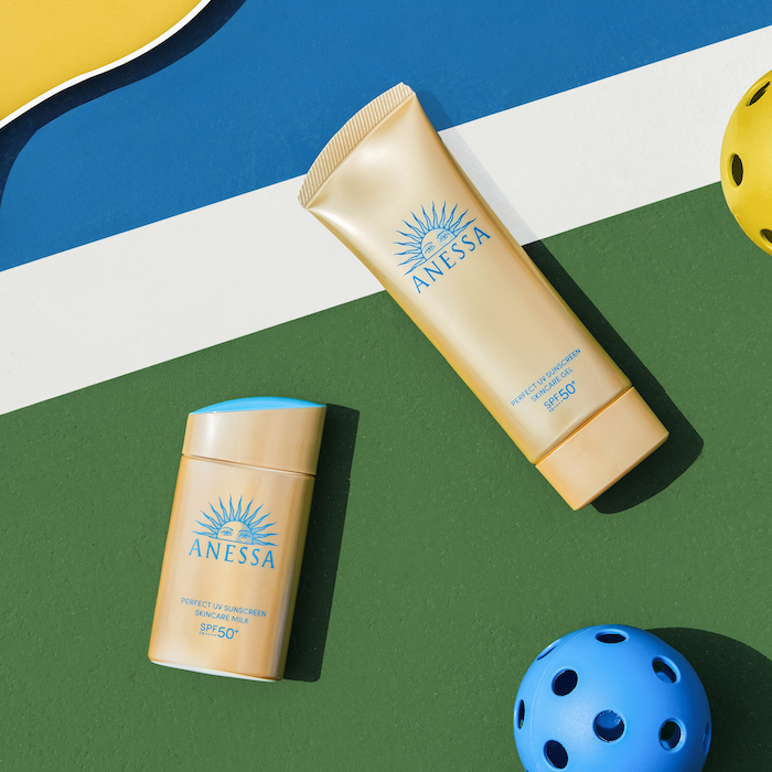 Bộ đôi ANESSA Gold Milk dành cho da dầu hỗn hợp thiên dầu và Gold Gel dành cho da khô da thường giúp bạn hoàn thành mọi thao tác bảo vệ da chỉ trong vài phút Bộ đocirci ANESSA Gold Milk dagravenh cho da dầu hỗn hợp thiecircn dầu vagrave Gold Gel dagravenh cho da khocirc da thường giuacutep bạn hoagraven thagravenh mọi thao taacutec bảo vệ da chỉ trong vagravei phuacutet