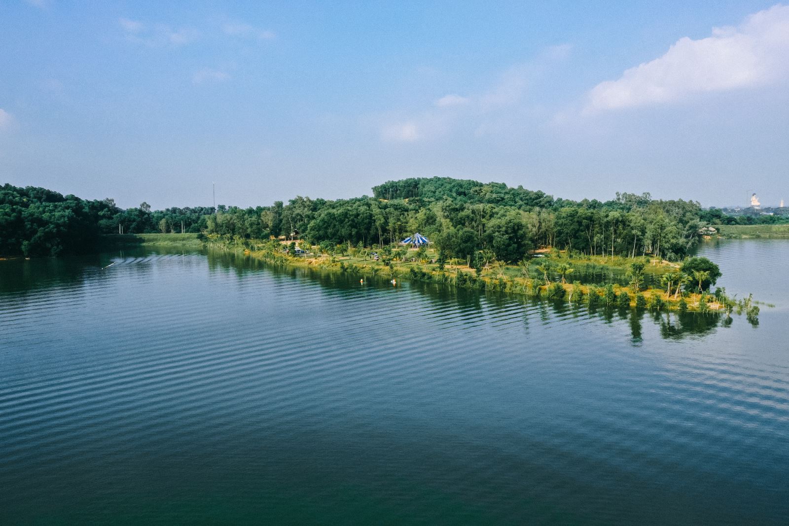 cam trai dong mo ha noi ngoai troi