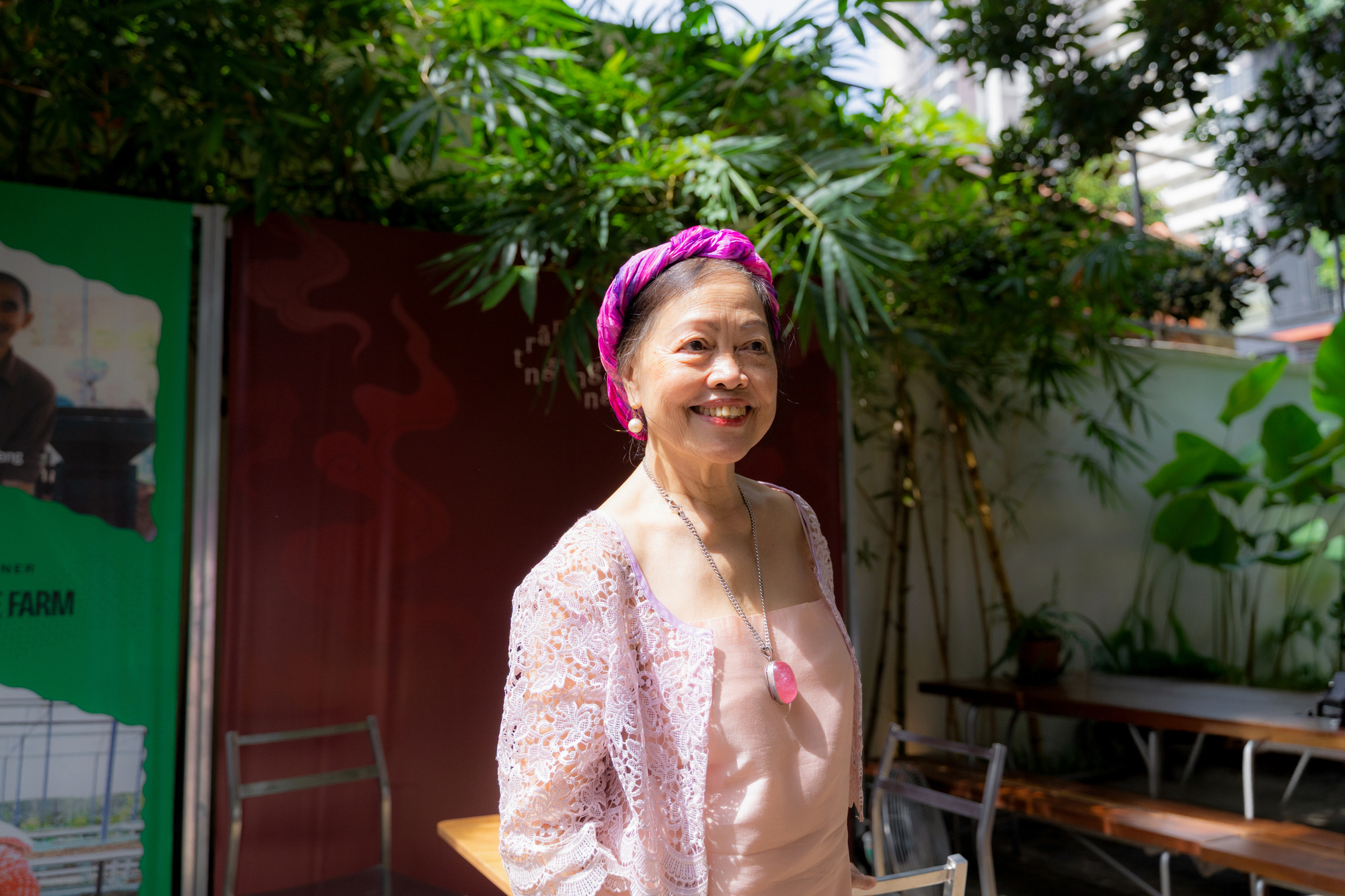 Sự kiện mùa hè năm 1963 đưa cô đến một ngã rẽ khác của đời sống cho cô khám phá phần nào bản lĩnh của người phụ nữ cảm nhận sức mạnh của đoàn kết và khả năng thoát khỏi nhu cầu cá nhân | Nguồn Minh Đăng cho Vietcetera