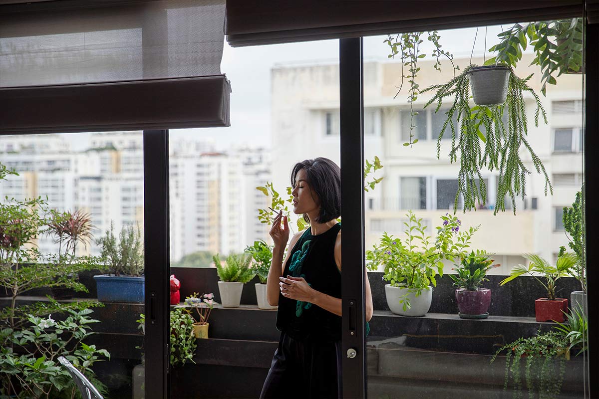 class In Her Nest Kim Oanh chuyện trò với cây cối trong nhà0