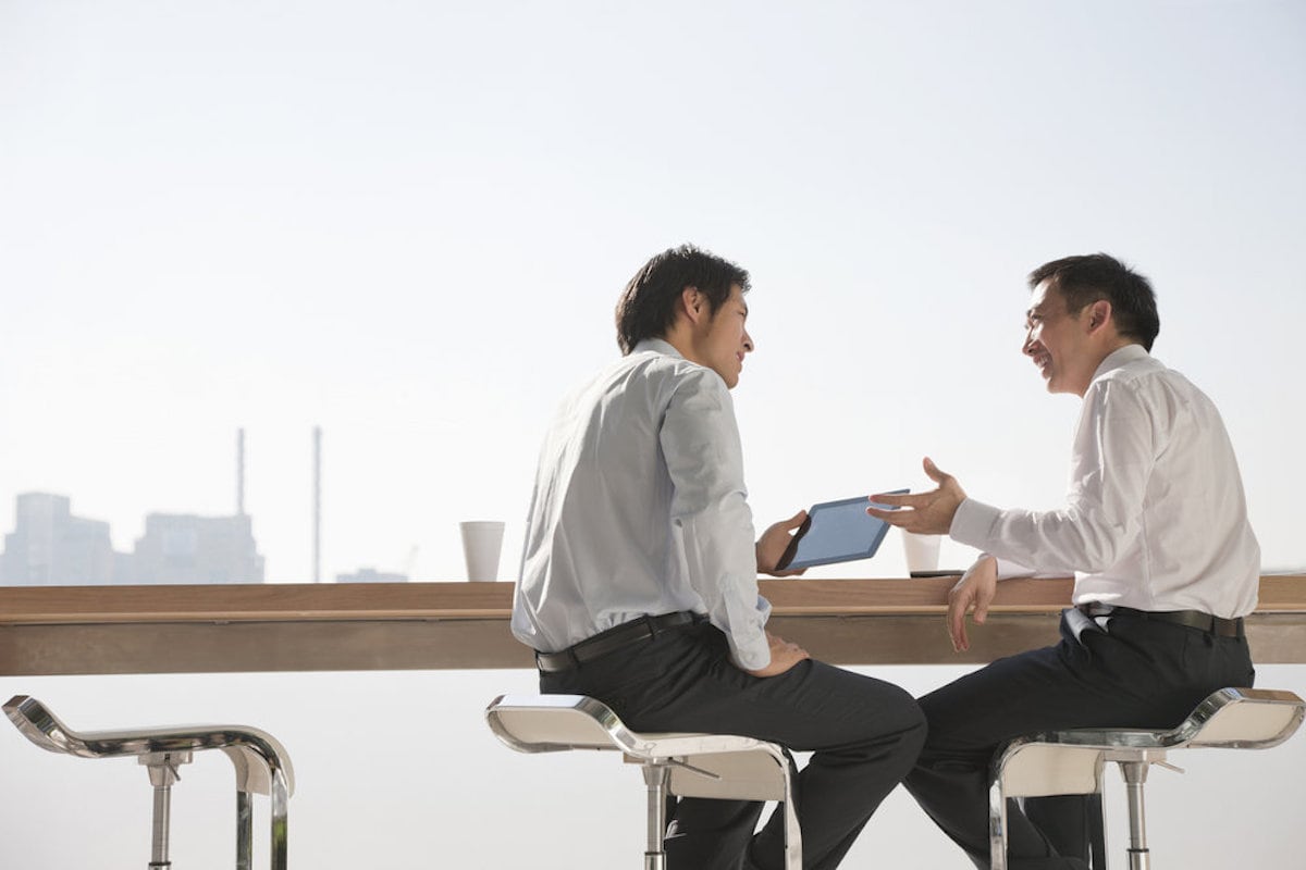 Là người hướng ngoại không đồng nghĩa giỏi networking Đây là lí do1