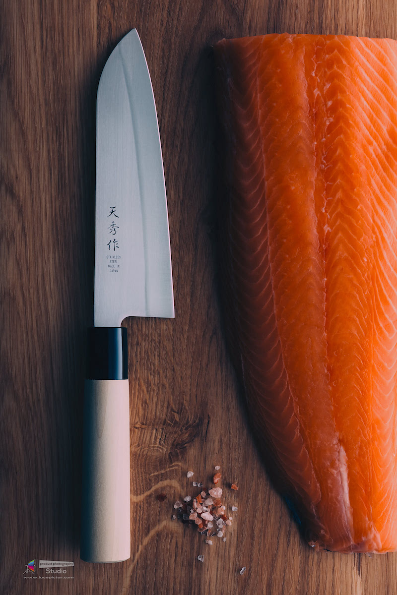 Dao Nhật – chất lượng được ví như lưỡi kiếm của samurai; cầm trên tay gọn đẹp và mức giá được cho là dễ chịu so với những thương hiệu lâu đời ở Châu Âu | Nguồn lucepictorcom 11 tips để hô biến món ăn nhà làm thành tiêu chuẩn nhà hàng Dụng cụ