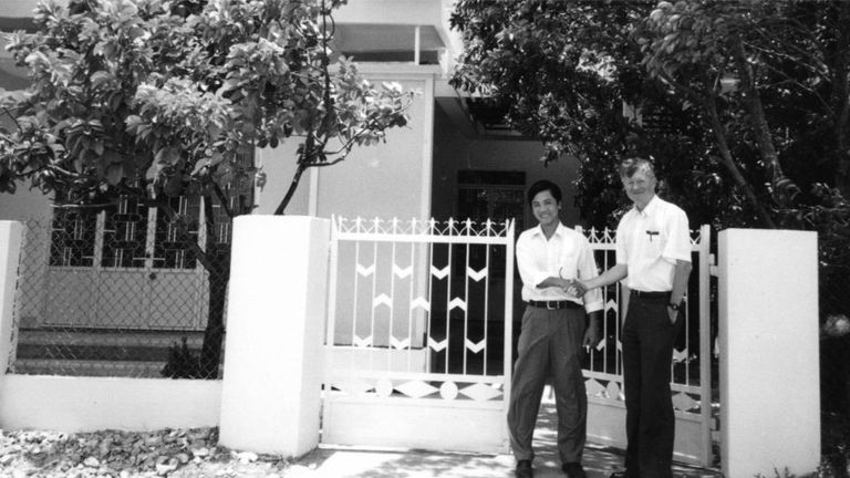 Project RENEW's founders Hoang Nam and Chuck Searcy in Dong Ha circa 2001. Photo from the Project RENEW archives.