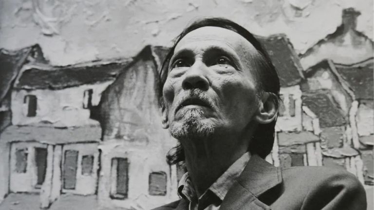 Portrait of the late artist Bui Xuan Phai in the photo work "Thien van", taken by photographer Tran Chinh Nghia.