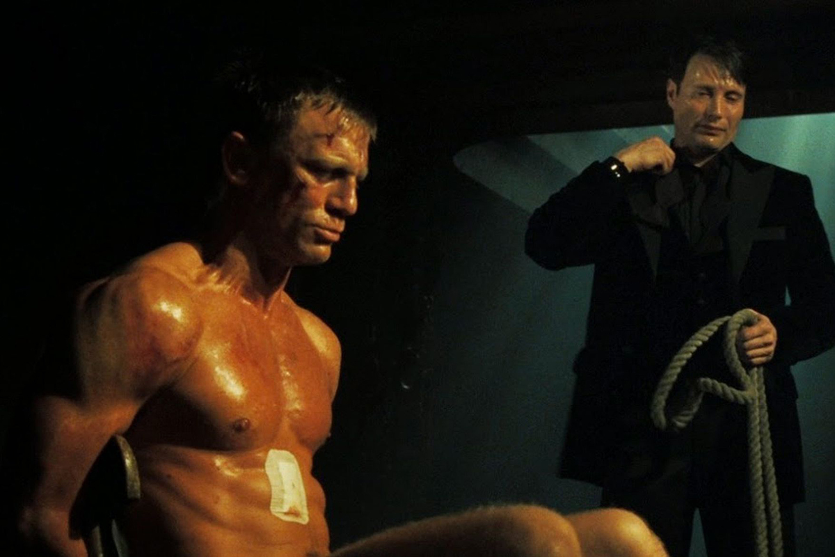 Phân đoạn James Bond bị tra tấn vào chỗ hiểm trong Casino Royale khiến bất kỳ khán giả nam giới nào cũng thấy “ngứa ngáy” | Nguồn GQ Phân đoạn James Bond bị tra tấn vào chỗ hiểm trong Casino Royale khiến bất kỳ khán giả nam giới nào cũng thấy “ngứa ngáy”. | Nguồn: GQ