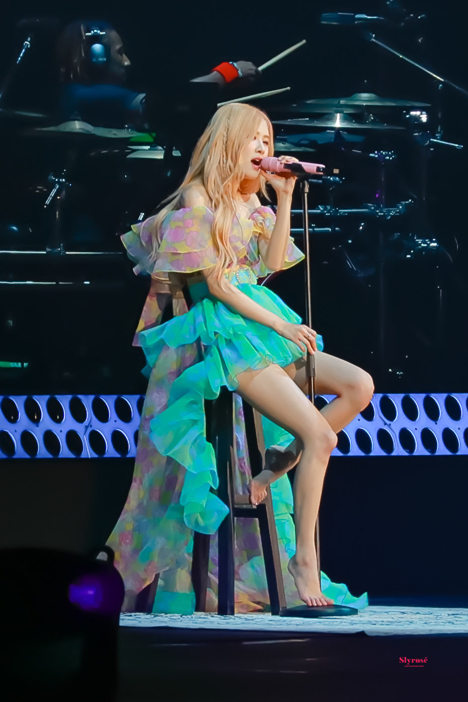 Rosé Blackpink cũng nhiều lần xuất hiện với hình tượng công chúa Princesscore | Twitter Allkpop