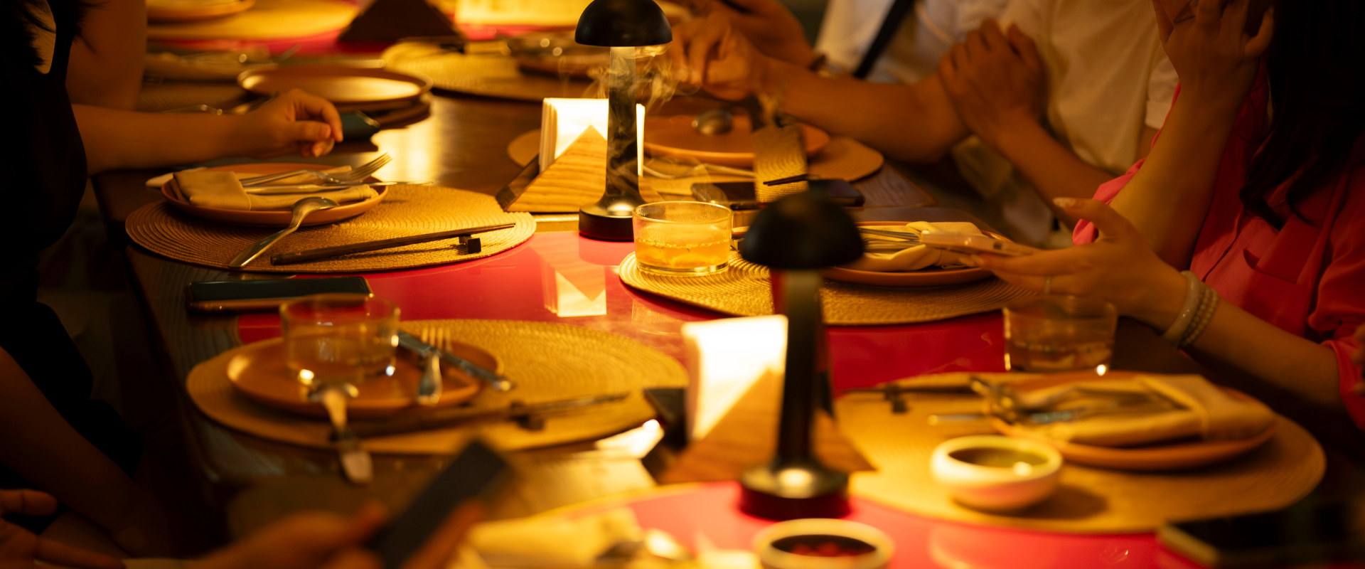 Evening ambience at Mâm Mâm