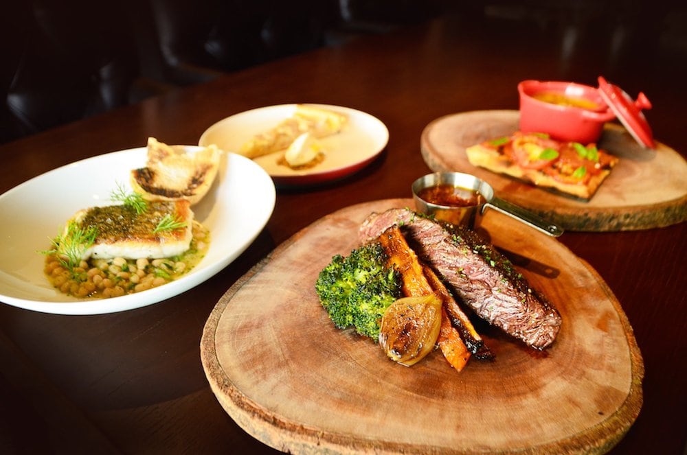 Các món steak và cá tại Stoker Woodfired Bar Grill Bình chọn cho “Nhà hàng được độc giả yêu thích nhất tại Sài Gòn năm 2018 21