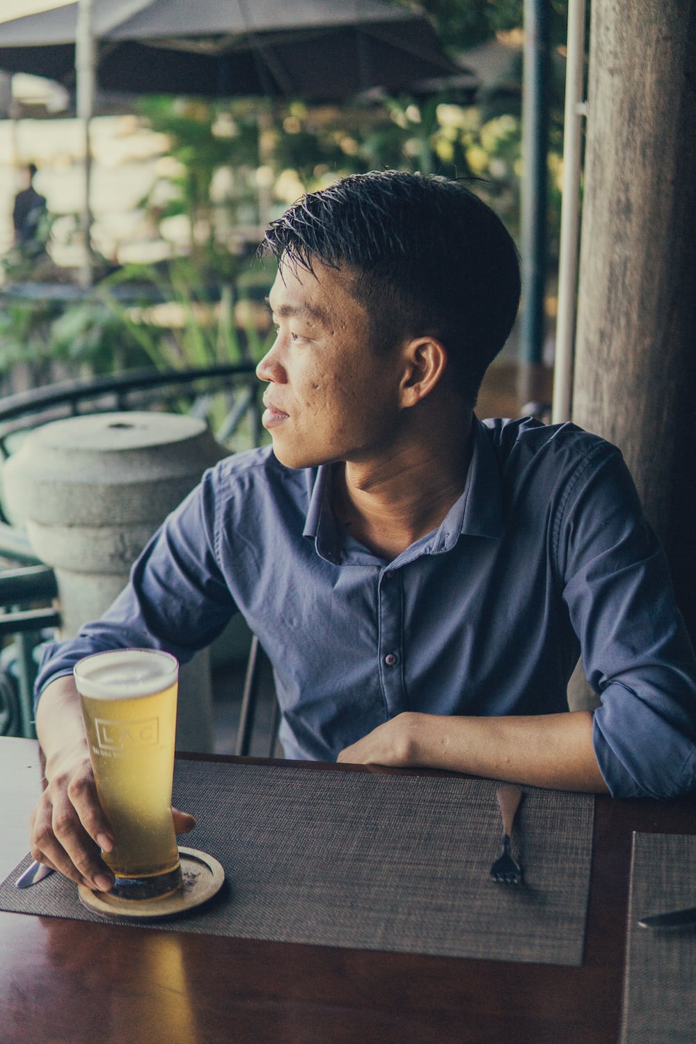 Đây là loại bia vàng với hương xoài chín đặc trưng cùng hương hoa bia đọng lại ở hậu vị Một loại bia hoàn hảo cho một buổi chiều cạnh bờ sông Bốn điểm thưởng thức bia thủ công tại Sài Gòn Phần 28