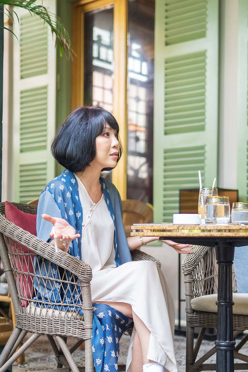 class A Working Woman Bản sắc Traacutec Thuacutey Miecircu3